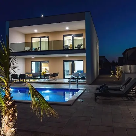 Good Vibes With Heated Pool Villa *