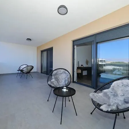 Good Vibes With Heated Pool *