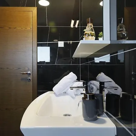 Good Vibes With Heated Pool