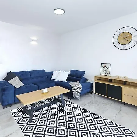 Good Vibes With Heated Pool Vrsi