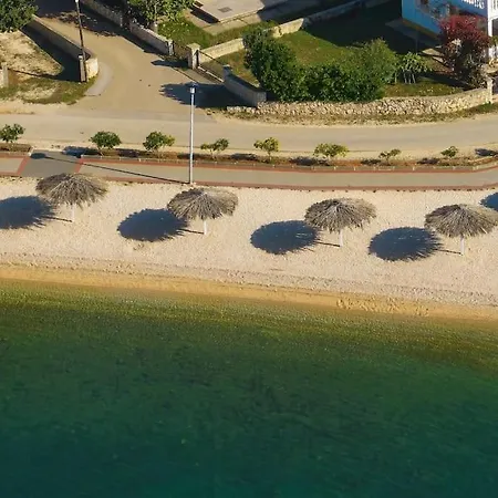 Good Vibes With Heated Pool *