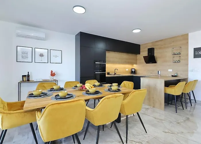 Good Vibes With Heated Pool