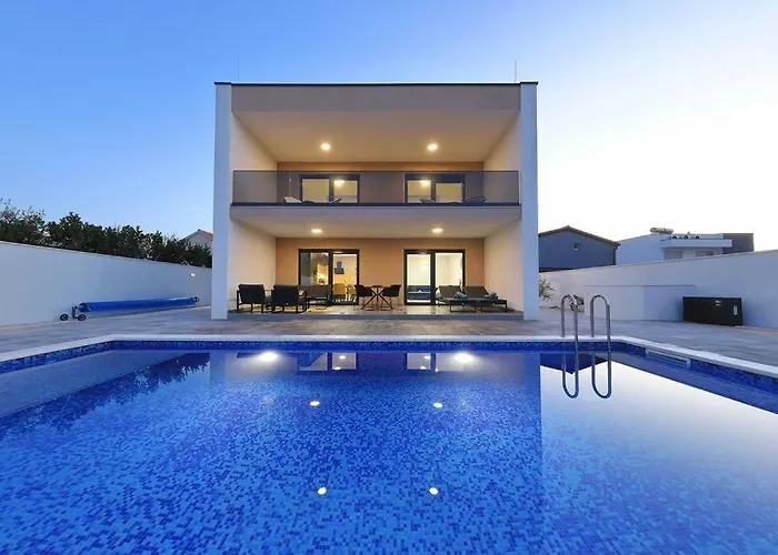 Good Vibes With Heated Pool Vrsi