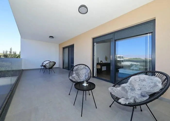 Good Vibes With Heated Pool *