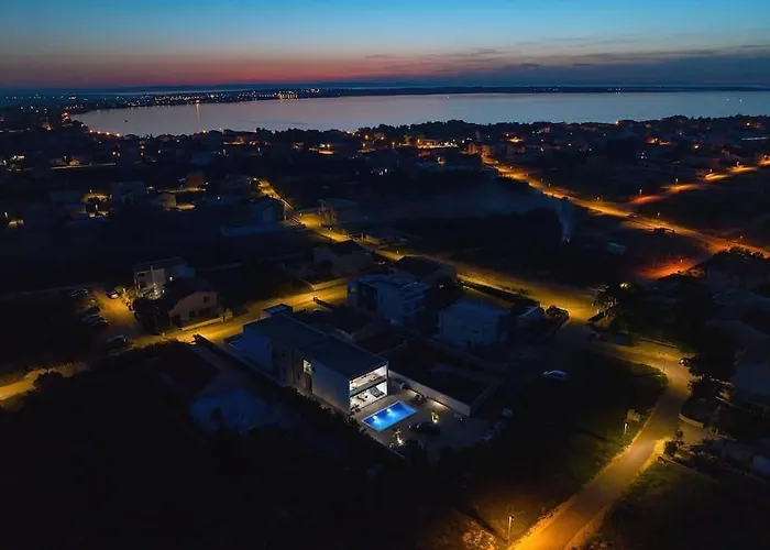 Good Vibes With Heated Pool * Vrsi