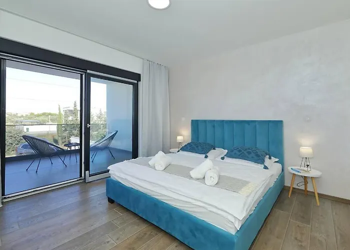 Good Vibes With Heated Pool Villa Vrsi