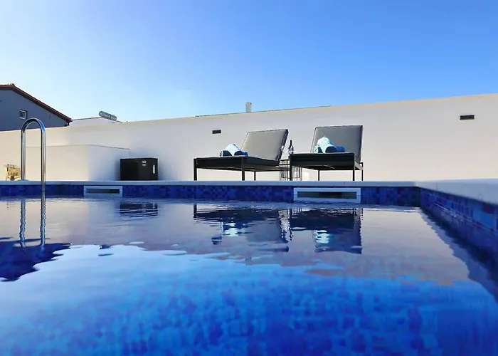 Good Vibes With Heated Pool *