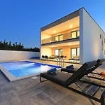 Good Vibes With Heated Pool * 沃希