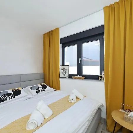 Good Vibes With Heated Pool Villa