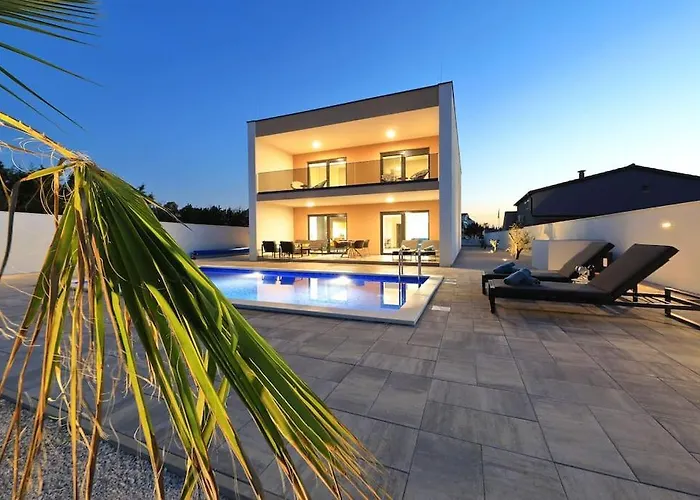 Good Vibes With Heated Pool Villa *